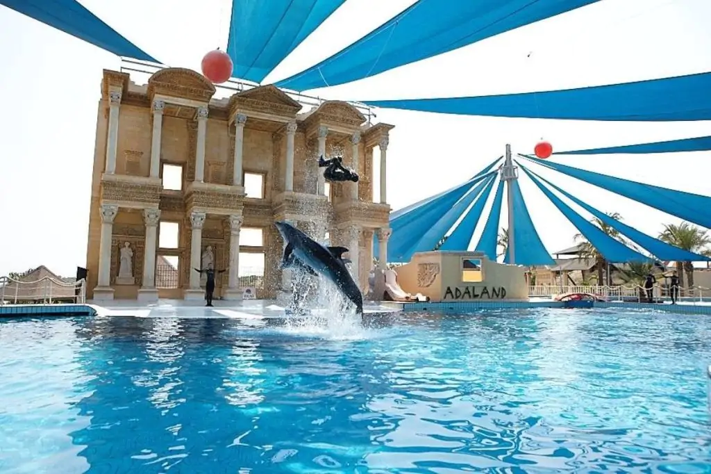 Adaland Dolphin Show in Kusadasi