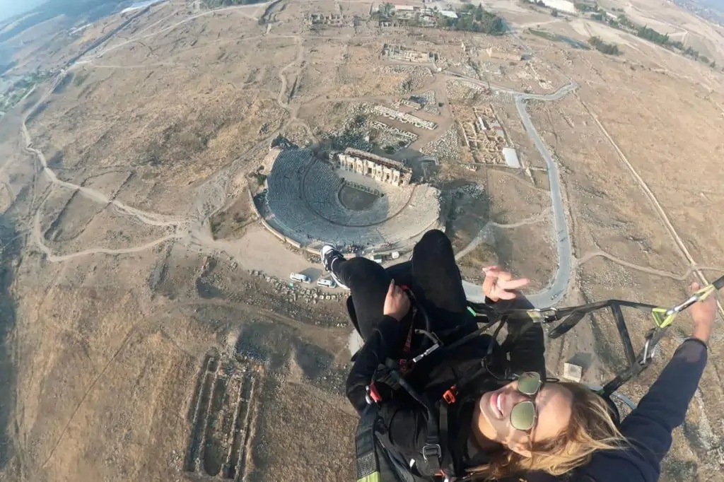 Gleitschirmfliegen in Pamukkale