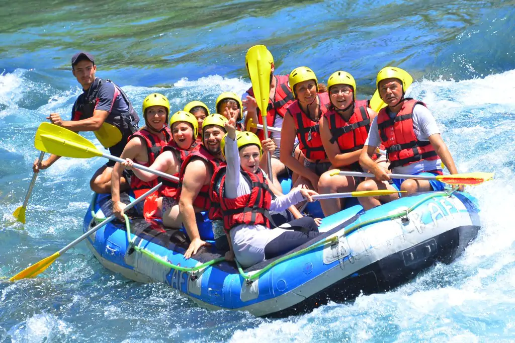 Seiten-Rafting + Quad + Zipline (Kombi-Tour)