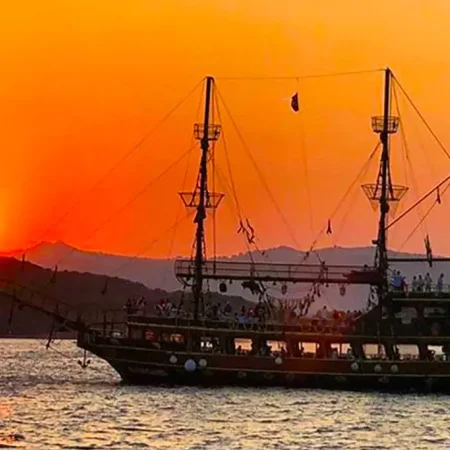 Bodrum Excursie cu barca piraților