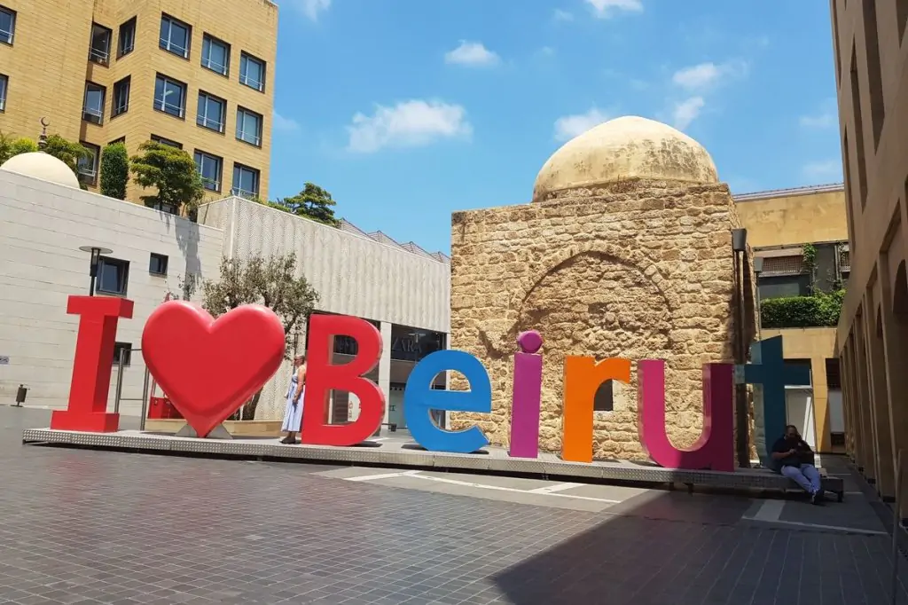 Private Beirut Panorama-Stadtrundfahrt und geführter Spaziergang (4 Pers.)