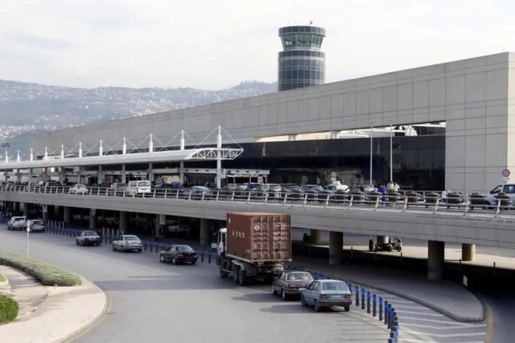 Transfer exclusiv la aeroport de la/la Aeroportul Rafic Hariri din Beirut