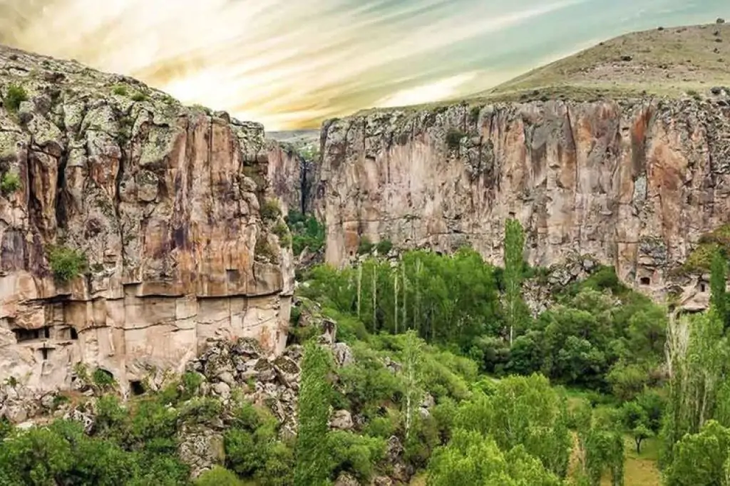 2 zile Turul Verde și Roșu Cappadocia cu prânz!