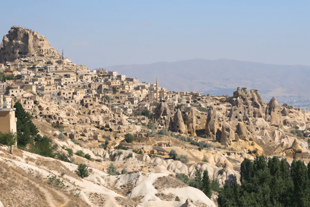 Excursie ghidată în Cappadocia Roșie cu prânz și călărie (Capadocia de Nord)