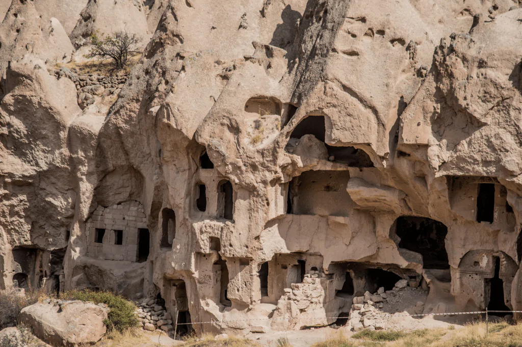 Excursie ghidată în Cappadocia Roșie cu prânz și călărie (Capadocia de Nord)