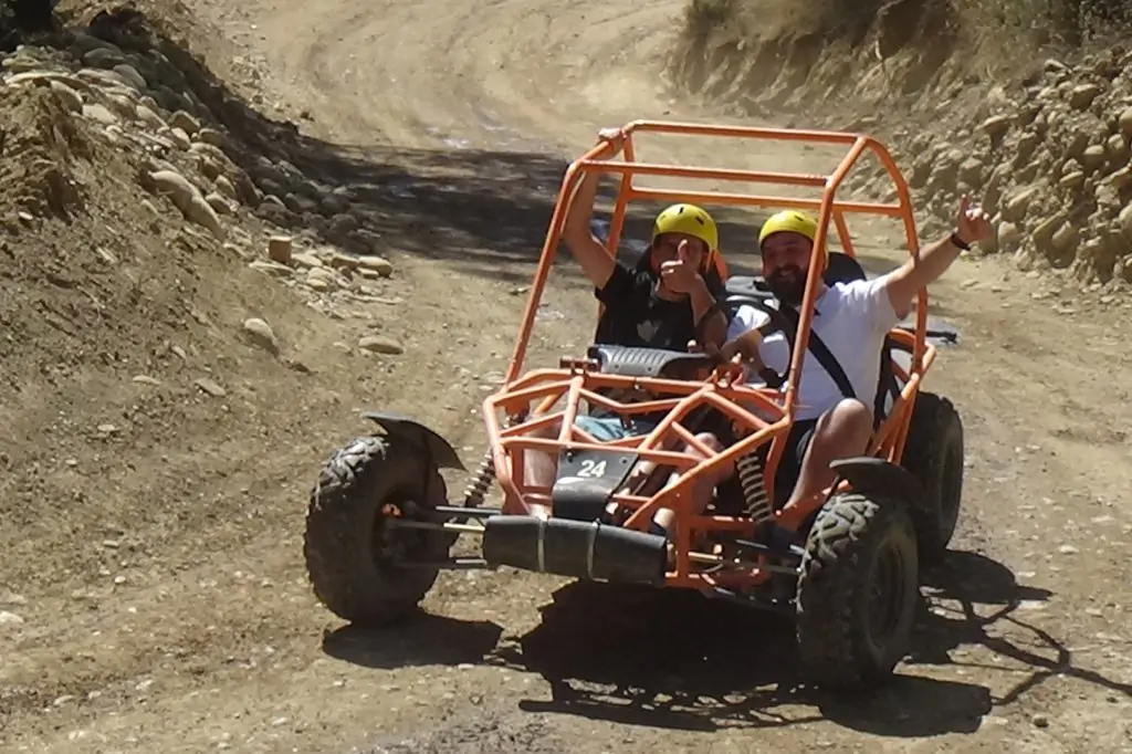 Abenteuer-Tour: Rafting &amp;amp;amp;amp;amp; Buggy/Quad Safari &amp;amp;amp;amp;amp; Zipline