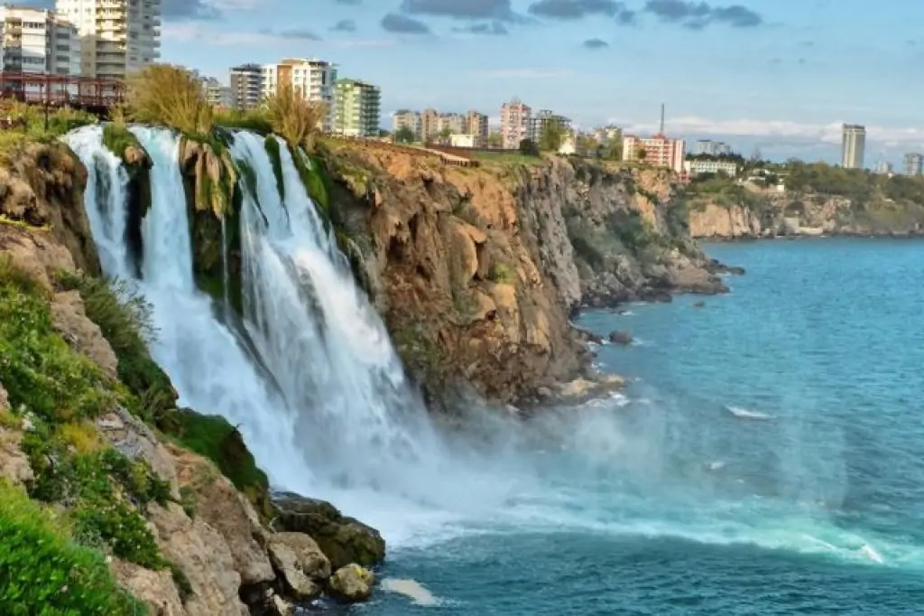 Обзорная экскурсия по Анталии с канатной дорогой, прогулкой на лодке и водопадами