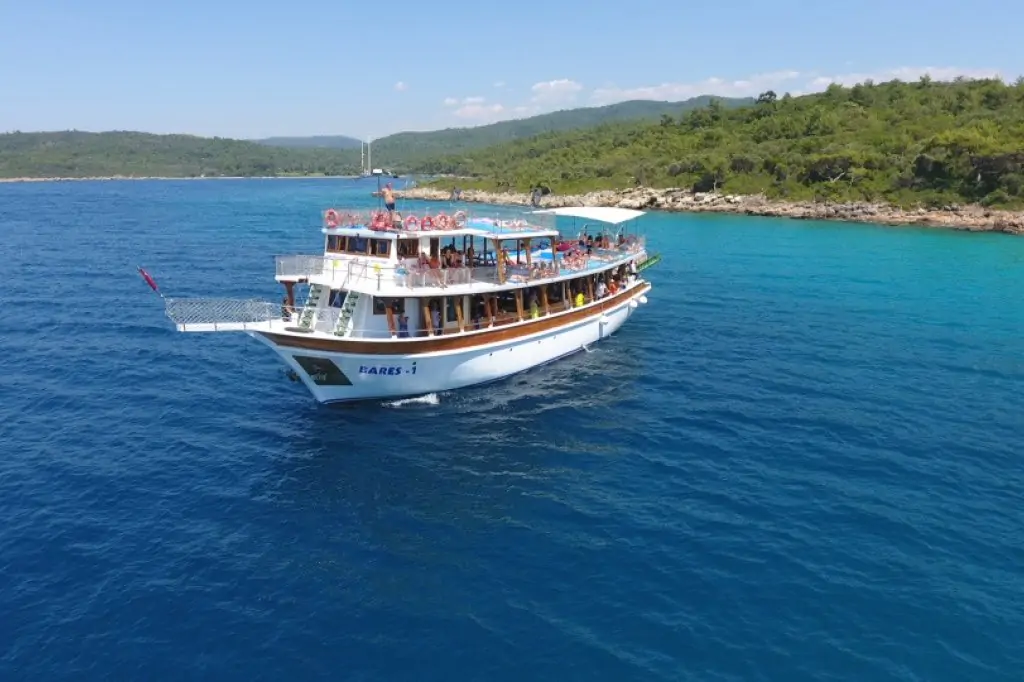 Excursie cu barca pe insula Cleopatra din Marmaris/İcmeler