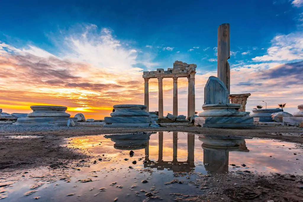 Antalya: Wycieczka do Perge, Aspendos, Side i wodospadu Manavgat