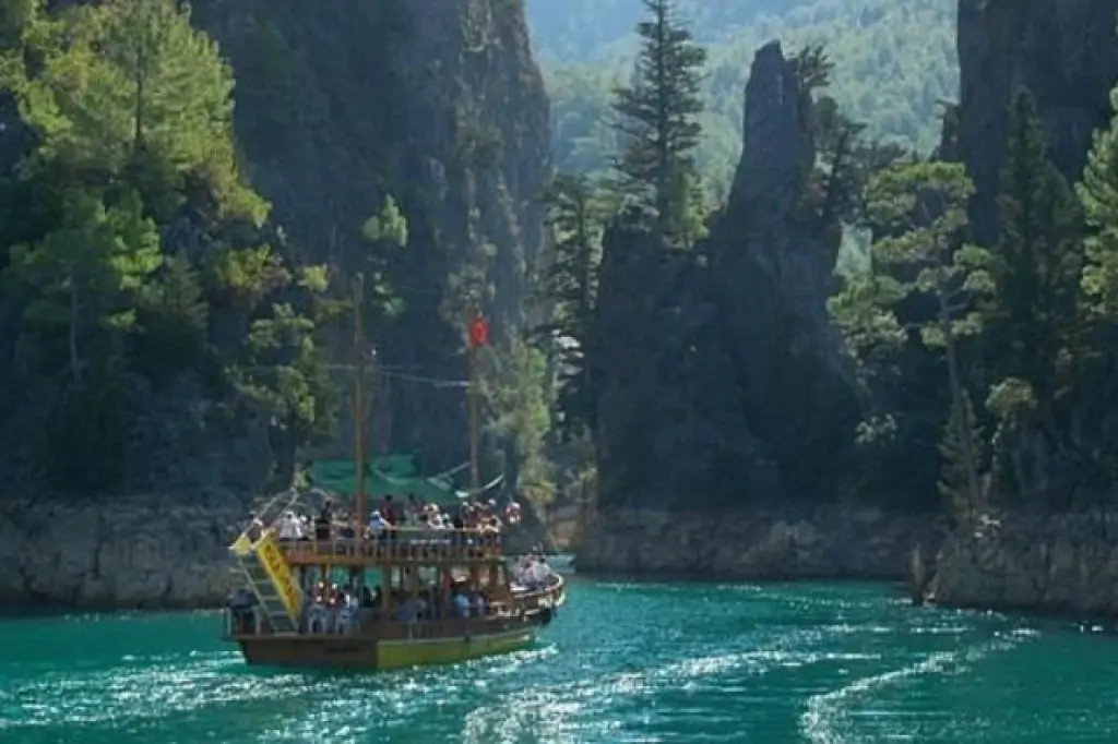 Din Antalya: Excursie cu barca la Green Canyon cu prânz și băuturi