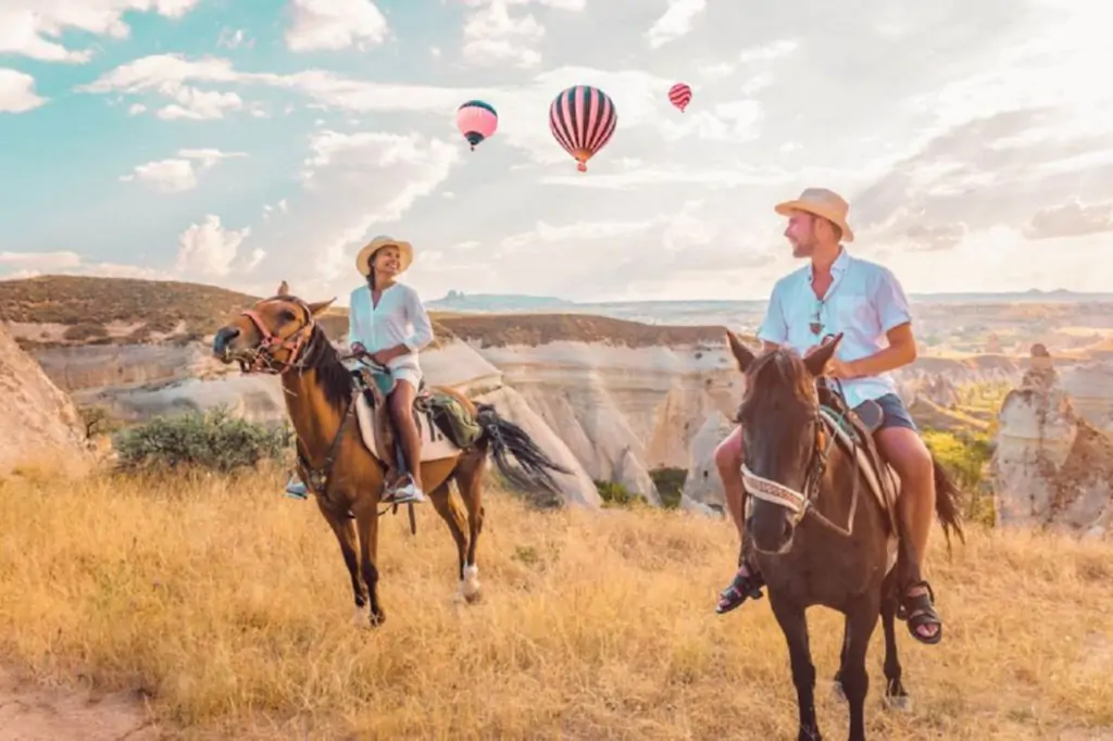 Călăritul în Cappadocia cu opțiunea răsărit de soare, apus de soare sau ziua