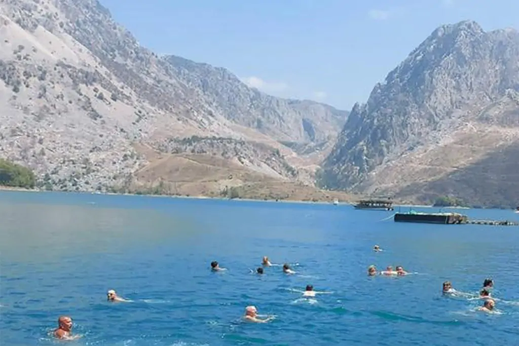 Excursie cu barca în Green Canyon