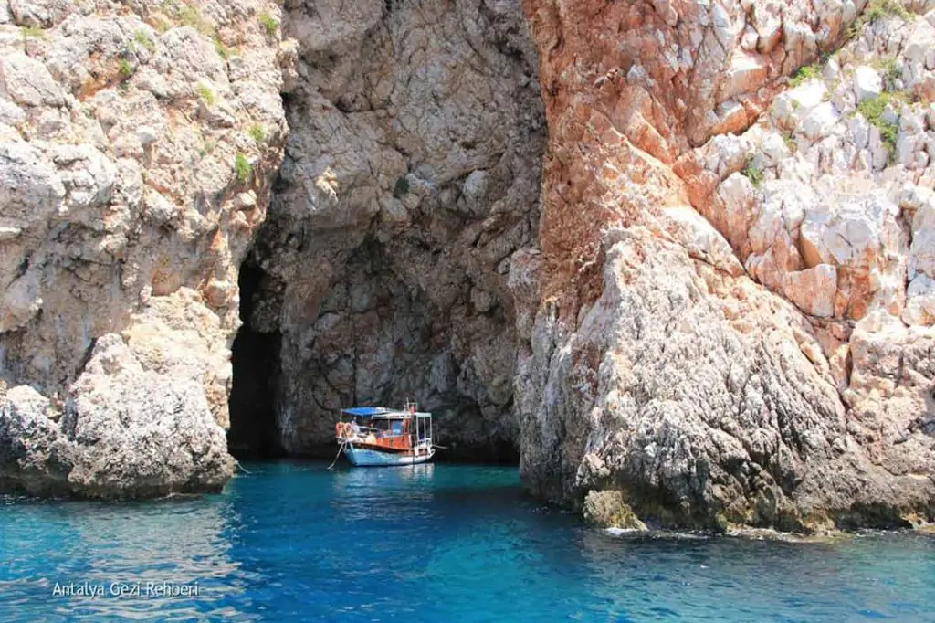 Suluada Yacht Tour z Side: Podróż do piękna natury