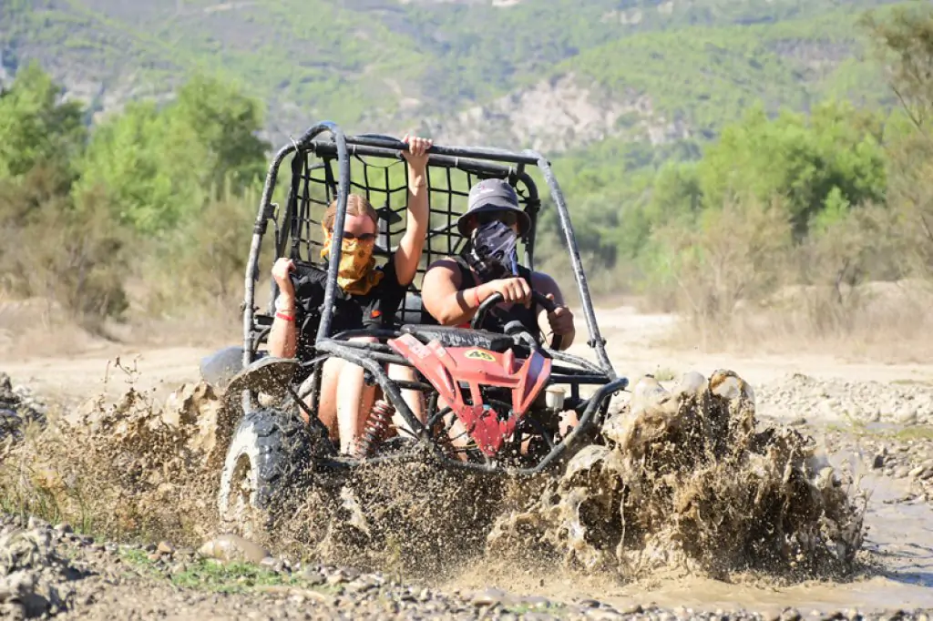 Buggy Safari în Munții Taurus și pe malul râului: O aventură plină de natură