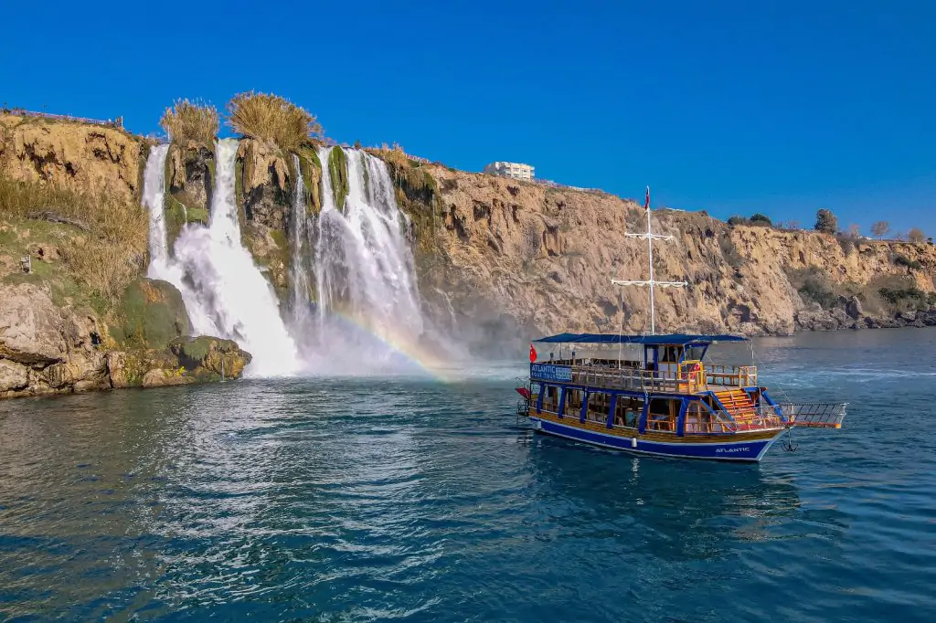 Cascada Düden și turul cu barca în Antalya