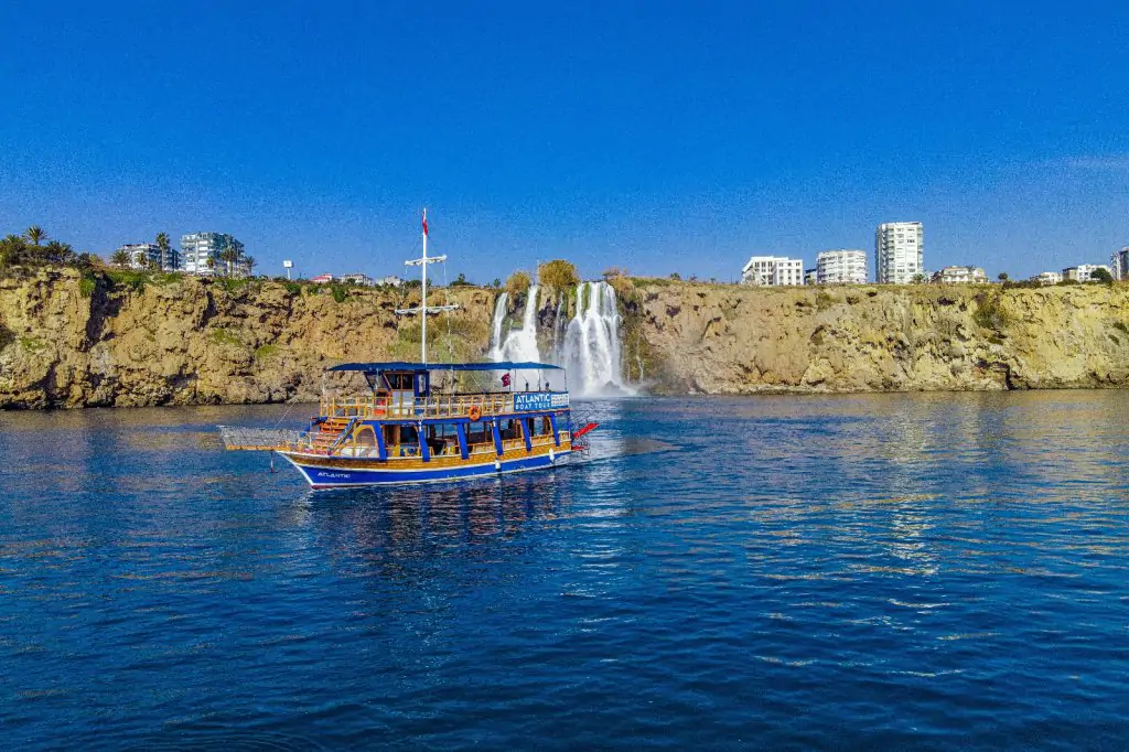 Cascada Düden și turul cu barca în Antalya