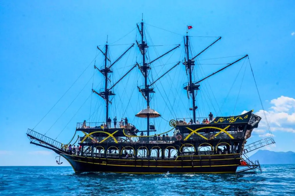 Kemer Pirate Boat Tour