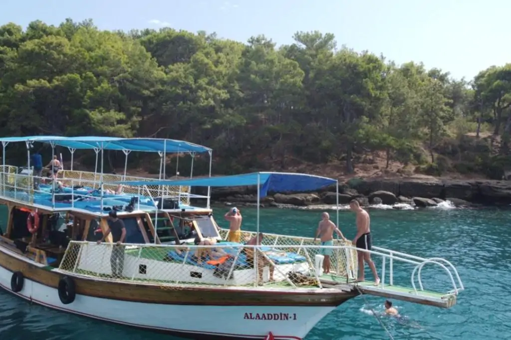 Alanya Scuba Diving Tour Alaaddin-1 Boat