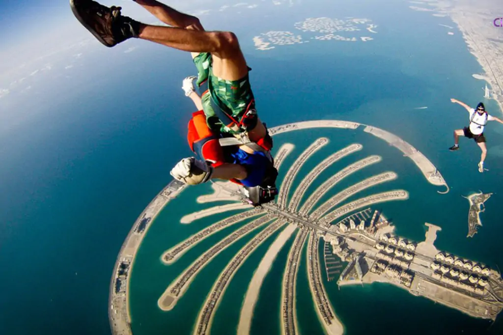 Ski Diving Experience in Dubai