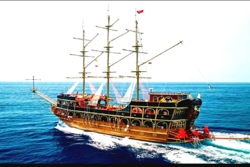 ALANYA PIRATE BOAT TOUR - Viking