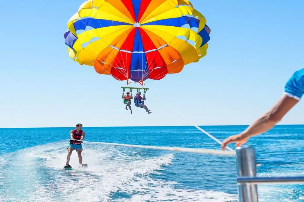 Parasailing Dubai- sport de apă