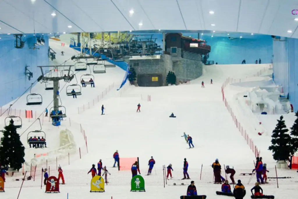 SKi Dubai - Schneepark