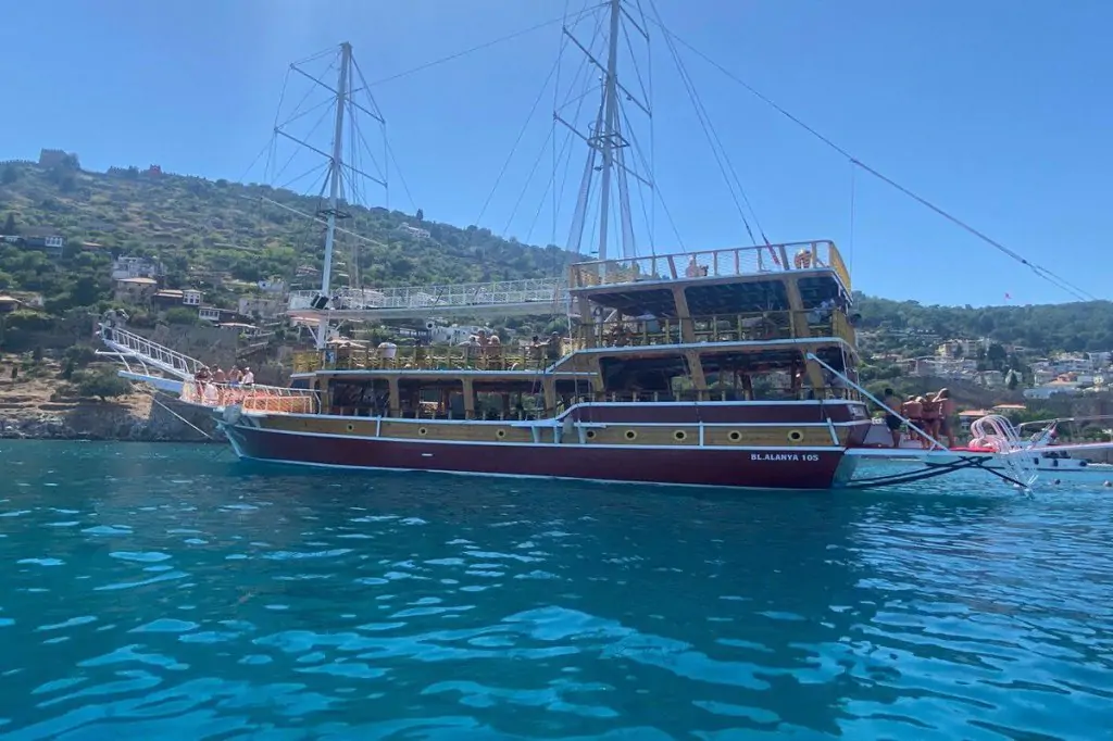 Alanya Boat Tour cu Grand Troy's 07 Family Boat