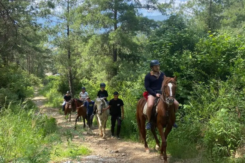 Turul Alanya Horse Safari: O aventură în natură