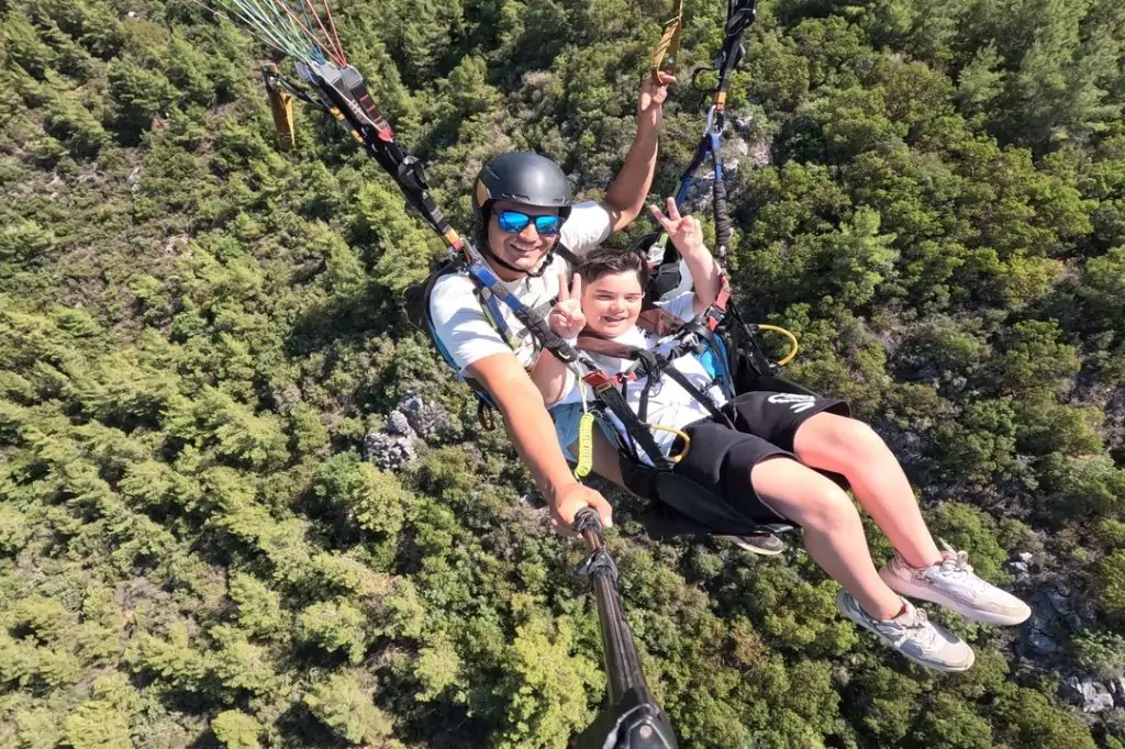 Zeus Paragliding Tour von Antalya