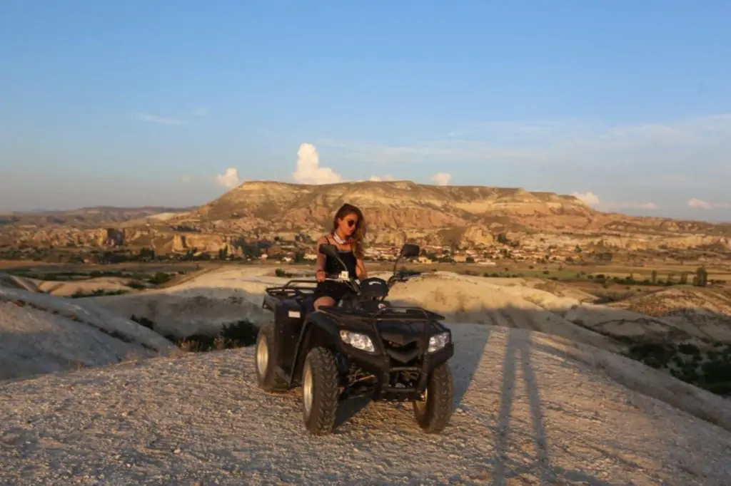 Cappadocia Plimbare cu ATV cu opțiunea răsărit/apus de soare sau zi + transfer