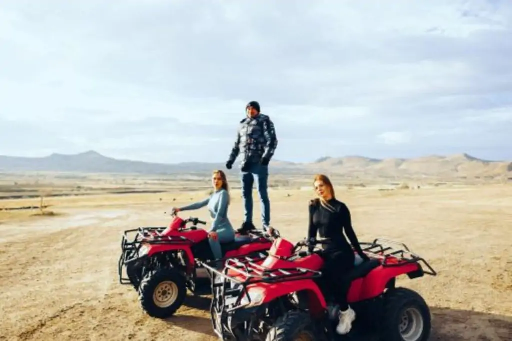 Cappadocia Plimbare cu ATV cu opțiunea răsărit/apus de soare sau zi + transfer