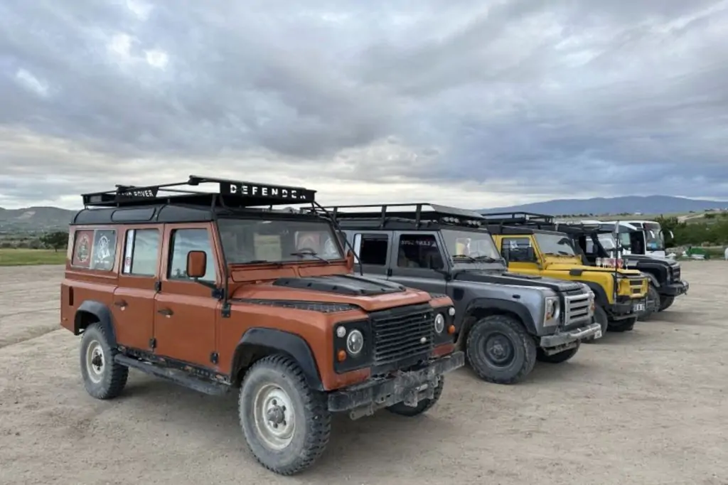 Kappadokien Jeep-Safari mit Sonnenaufgang/Sonnenuntergang Option + Hotel Teansfer