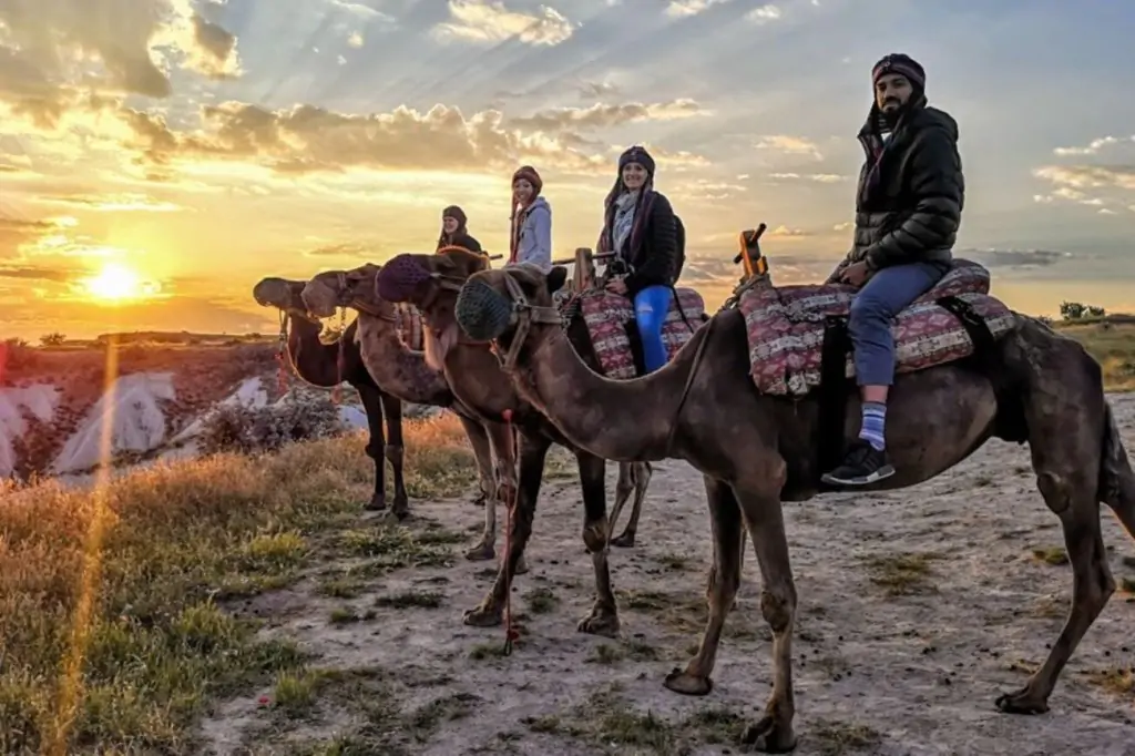 Kappadokien Kamelreiten mit Sonnenaufgang/Sonnenuntergang oder tagsüber Option + Hoteltransfer