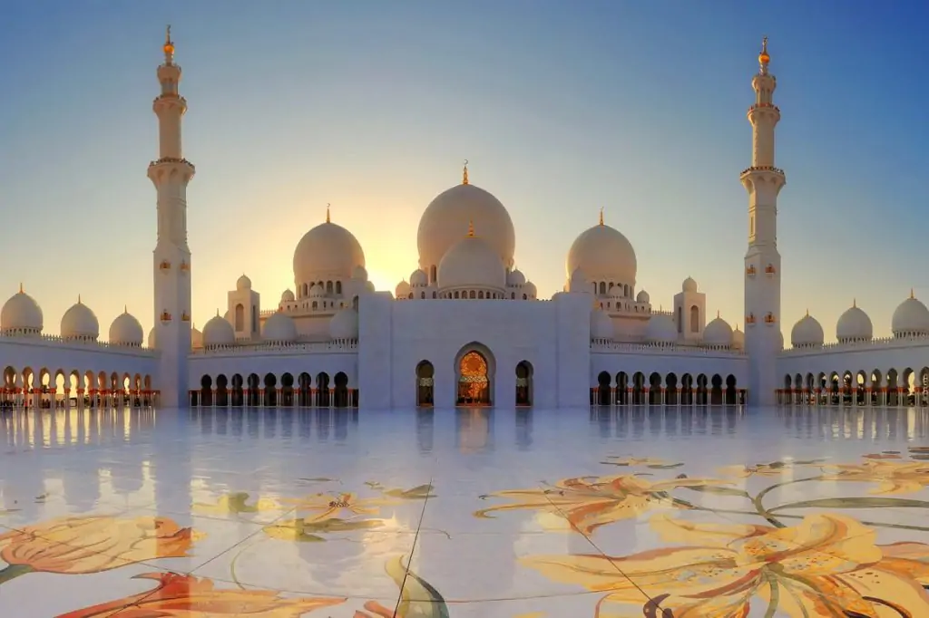 From Dubai: Full Day Abu Dhabi Sightseeing Tour