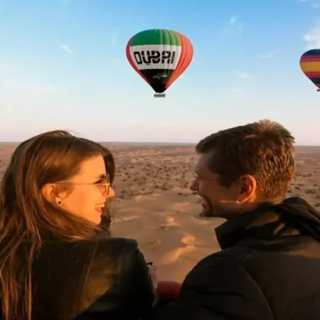 Dubai: Sunrise Hot Air Balloon Ride with Transfers