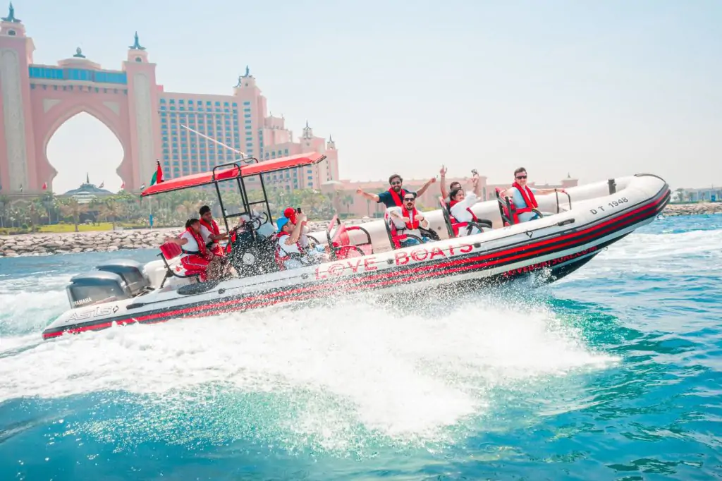 Dubai Speedboats sightseeing tour Atlantis and Burj AL Arab