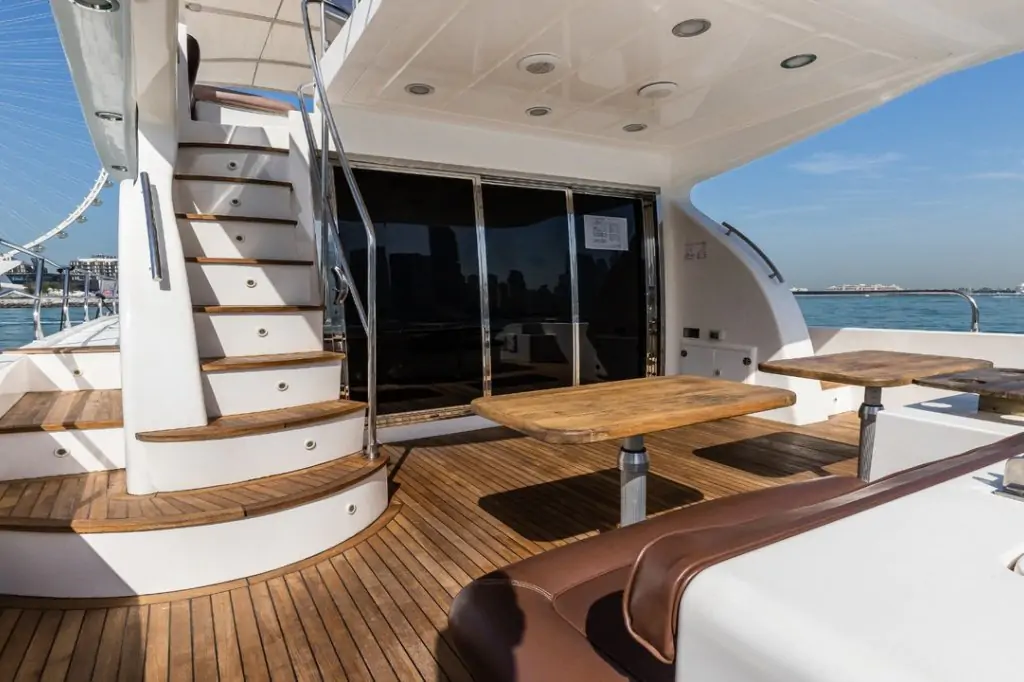 Private 30 Feet Yacht Rental in Dubai