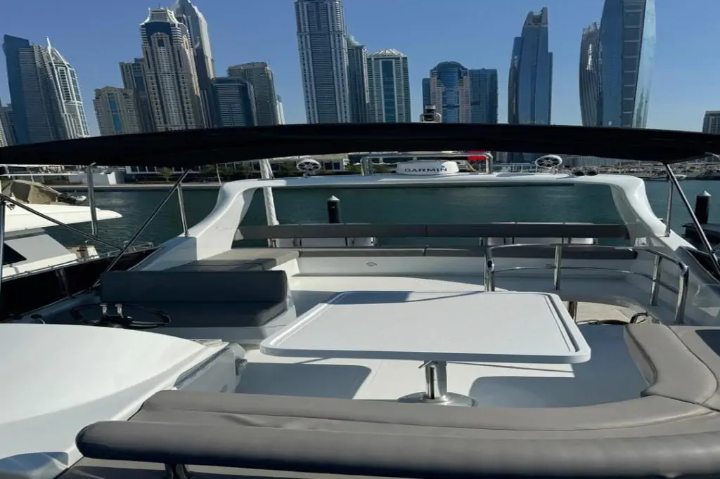 Private 32 Feet Yacht Rental in Dubai