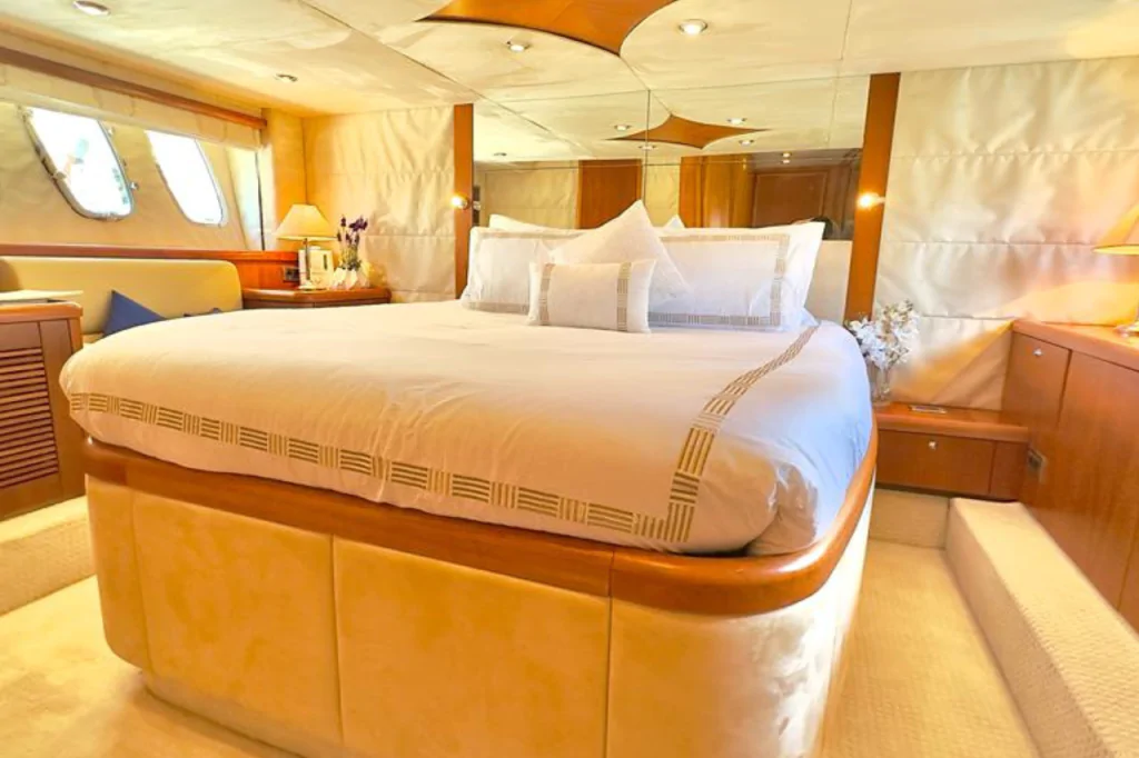 Elite 16- 70ft Majesty Sunseeker Manhattan Private Yacht Rental