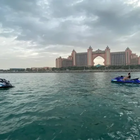 Jet Ski Tour in Dubai For 30 minutes