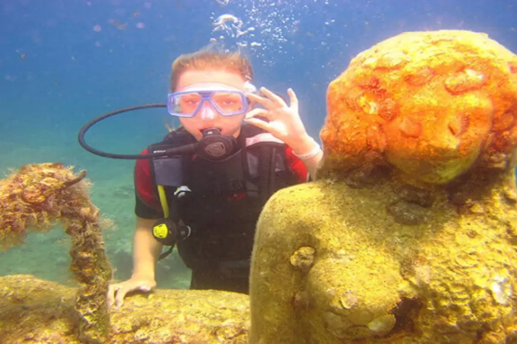 Scuba Diving Tour in Side Underwater Museum